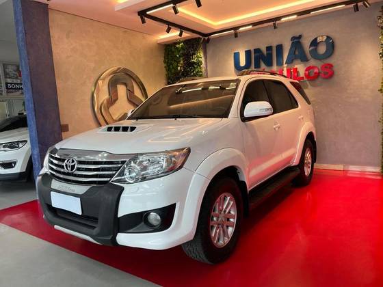 TOYOTA HILUX 2.7 SR 4X2 CD 16V FLEX 4P AUTOMÁTICO